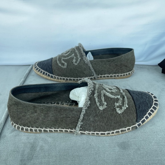 Chanel Cloth Two Tone Espadrilles - Picture 3 of 9